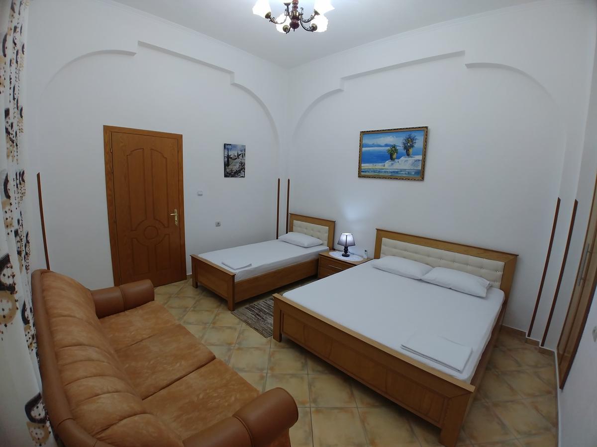 Guest House Urat Гирокастра Экстерьер фото