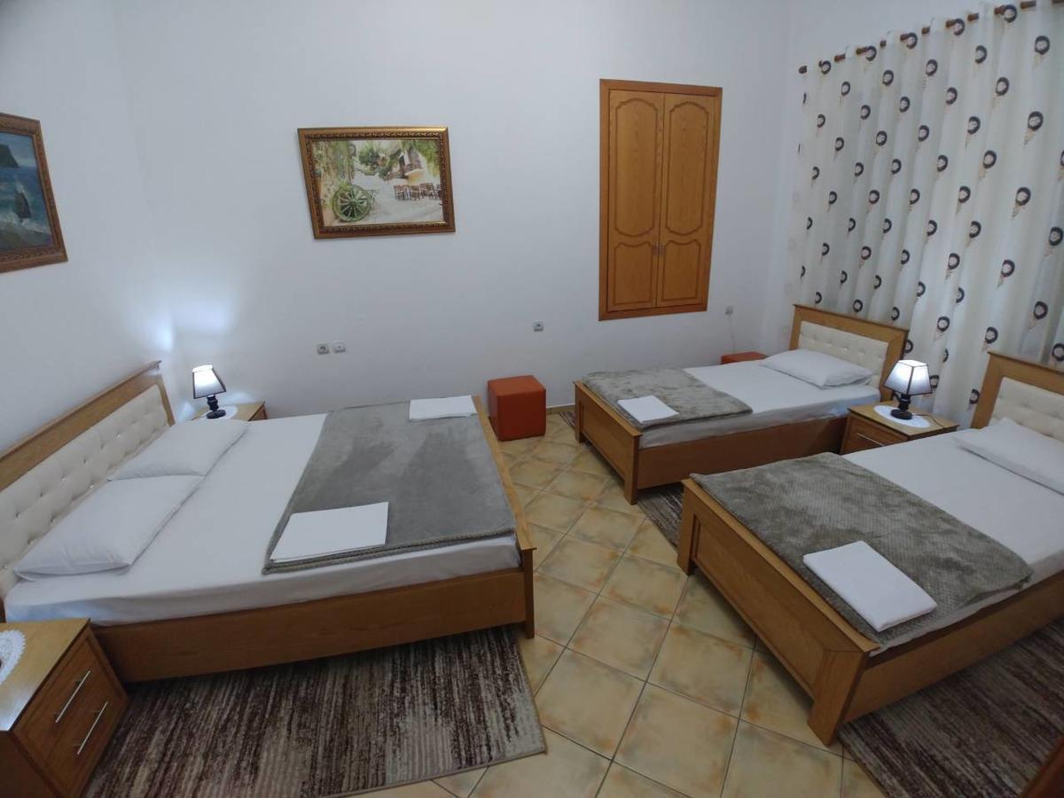 Guest House Urat Гирокастра Экстерьер фото