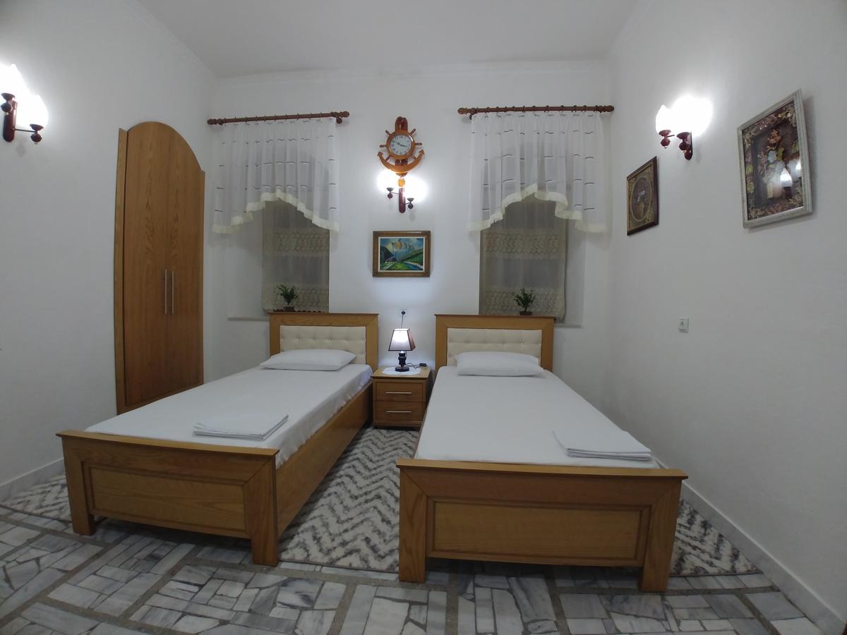 Guest House Urat Гирокастра Экстерьер фото