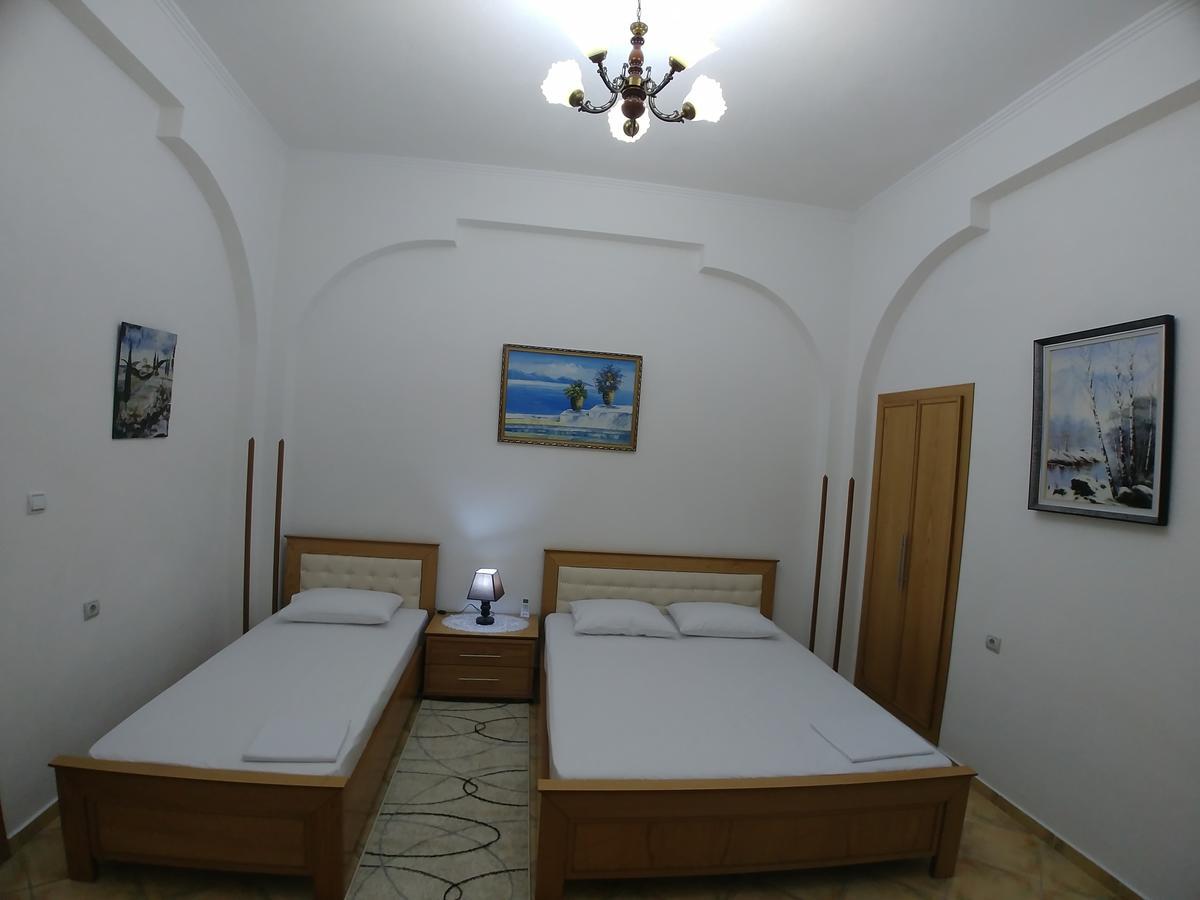 Guest House Urat Гирокастра Экстерьер фото